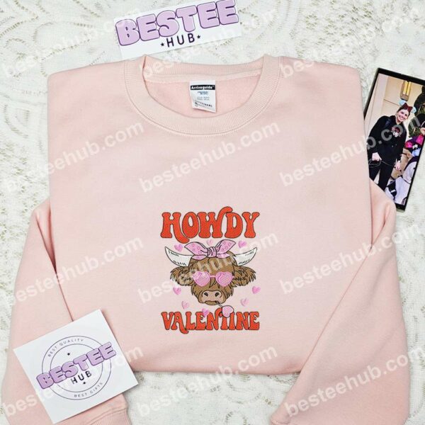 Highland Cow Howdy Valentine Embroidered Shirt, Animal Embroidered Hoodie, Valentine Embroidered Sweatshirt (1)