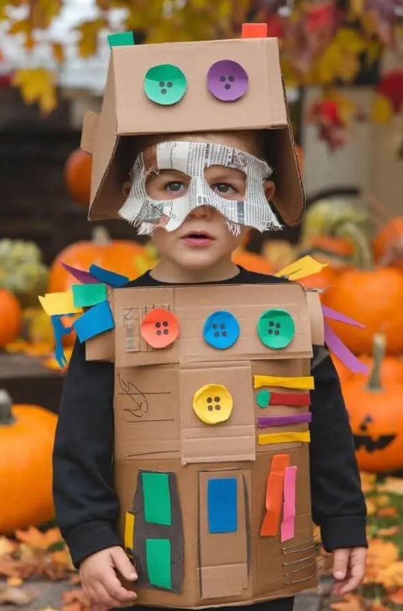 ỷt6i Upcycled and sustainable Halloween costumes often look unique.